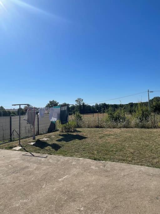Willa Une Maison Equipee Et Simple. Nevers Zewnętrze zdjęcie